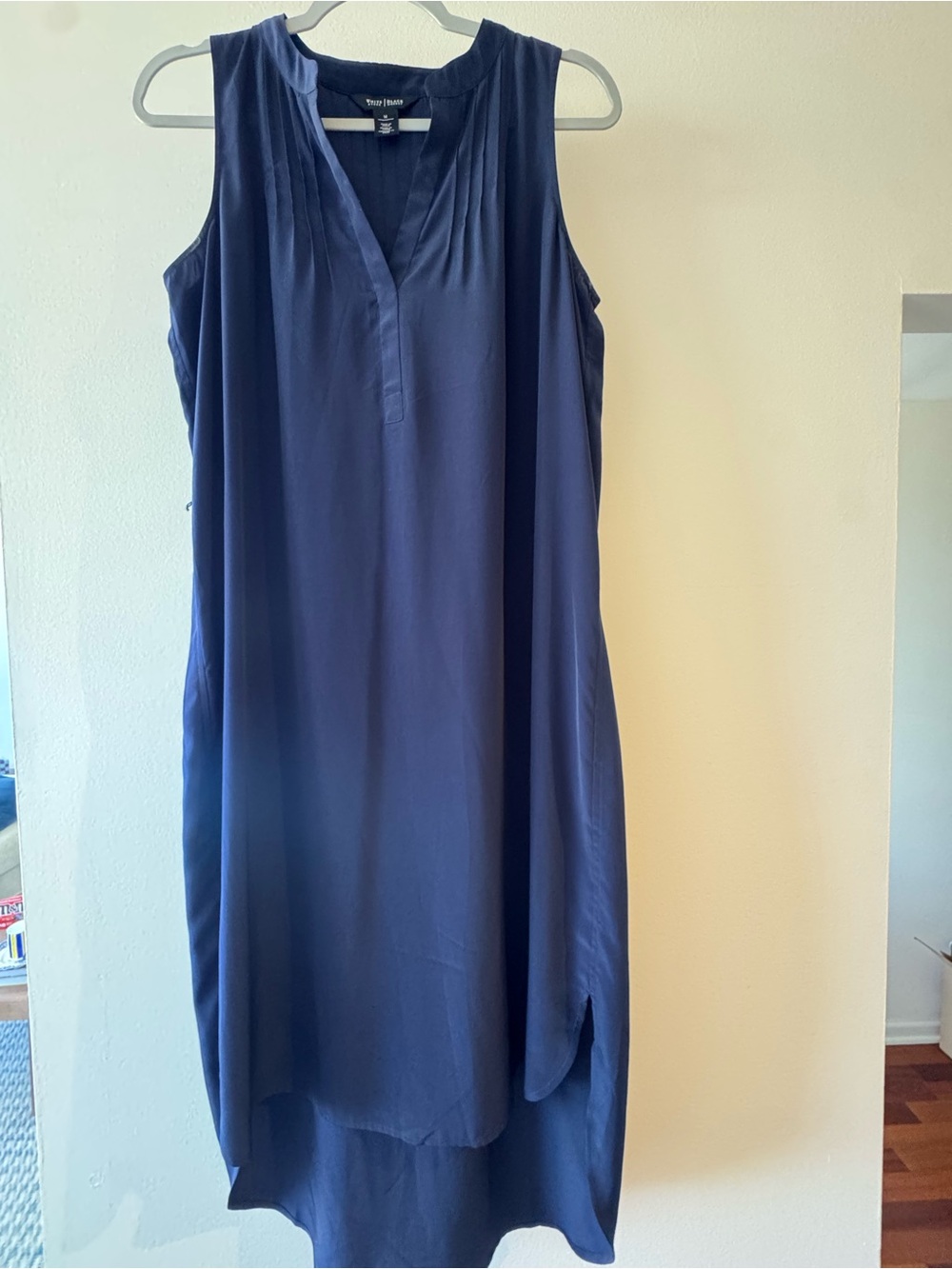 White House Black Market Navy Pleated V-Neck Sleeveless Dress